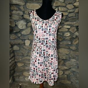 Women’s XS pink/white geometric pattern dress